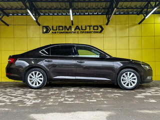 2017 Skoda Superb III, коричневый, 2197000 рублей, вид 4