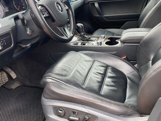 2014 Volkswagen Touareg II, чёрный, 1980000 рублей, вид 4