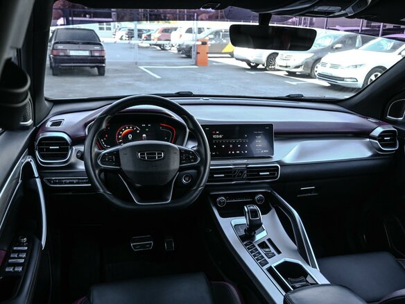 2022 Geely Coolray I, серый, 1775000 рублей - вид 5
