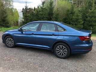 2018 Volkswagen Jetta 8-speed VII, синий, 1600000 рублей, вид 3