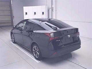 2020 Toyota Prius IV Рестайлинг (XW50), чёрный, 1467000 рублей, вид 2
