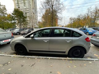 2010 Citroen C4 I Рестайлинг, серебристый, 290000 рублей, вид 4