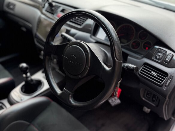 2001 Mitsubishi Lancer Cedia IX, серебристый - вид 13