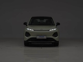 2026 Changan Qiyuan Q05 40.3 kWh II, зелёный, 2140205 рублей, вид 2