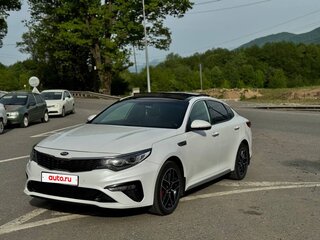 2019 Kia Optima IV Рестайлинг, белый, 2000000 рублей, вид 1