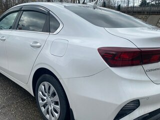 2021 Kia Cerato IV Рестайлинг, белый, 2450000 рублей, вид 4
