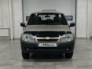 2017 Chevrolet Niva I Рестайлинг, серый, 679000 рублей, вид 2