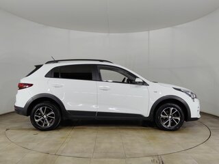 2021 Kia Rio X IV Рестайлинг, белый, 1750000 рублей, вид 4