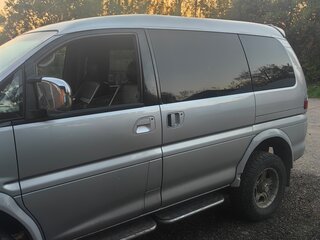 2005 Mitsubishi Delica IV, серый, 1890000 рублей, вид 5