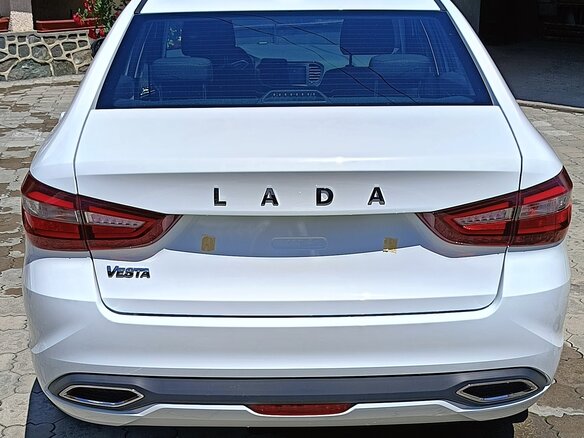 2023 Lada (ВАЗ) Vesta I Рестайлинг (NG), белый, 1370000 рублей - вид 1