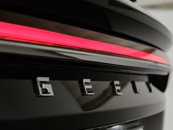 2026 Geely Monjaro I Рестайлинг, чёрный, 4954990 рублей - вид 6