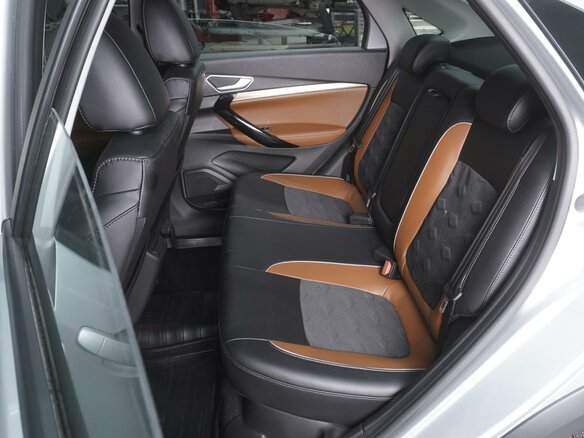 2024 Lada (ВАЗ) Vesta Cross I Рестайлинг (NG), серебристый, 1699000 рублей - вид 8
