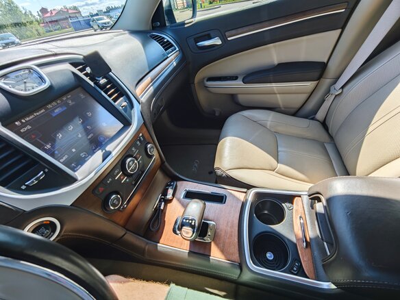 2012 Chrysler 300C II, синий, 1380000 рублей - вид 28