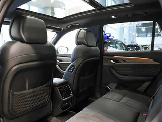 2026 Geely Monjaro I Рестайлинг, серый, 4899990 рублей, вид 4