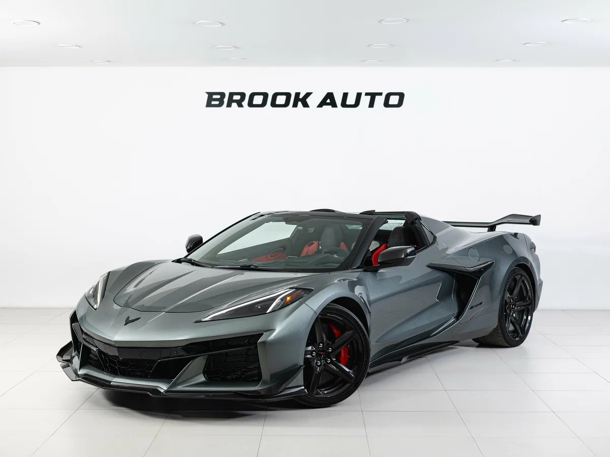 Открыть фотографии: Chevrolet Corvette C8