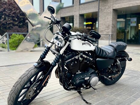 2020 Harley-Davidson Sportster 883, чёрный, 1100000 рублей, вид 1