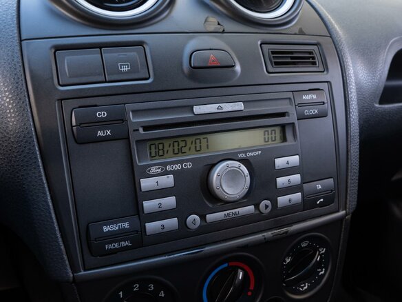 2007 Ford Fiesta Mk5, чёрный, 399000 рублей - вид 12