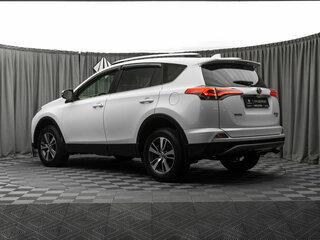 2017 Toyota RAV4 IV (XA40) Рестайлинг, белый, 2160000 рублей, вид 4