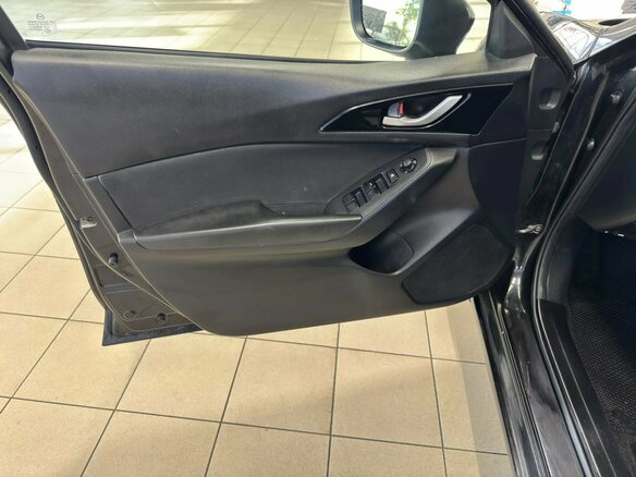2013 Mazda 3 III (BM), чёрный, 1180000 рублей - вид 13