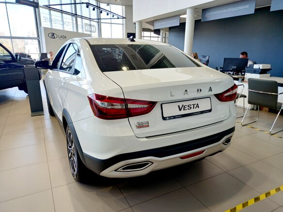 2026 Lada (ВАЗ) Vesta Cross I Рестайлинг (NG), белый, 1813000 рублей - вид 1