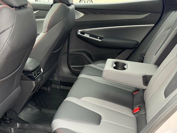 2026 Geely Cityray, белый, 3344990 рублей - вид 16