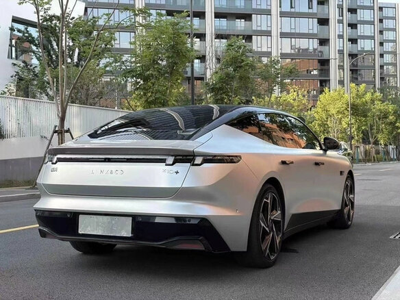 2025 Lynk & Co 10 18.4 kWh, белый, 4066208 рублей - вид 4