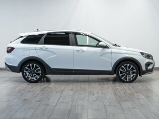 2024 Lada (ВАЗ) Vesta SW Cross I Рестайлинг (NG), белый, 1349000 рублей, вид 5