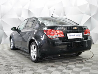 2010 Chevrolet Cruze I, чёрный, 490000 рублей, вид 3