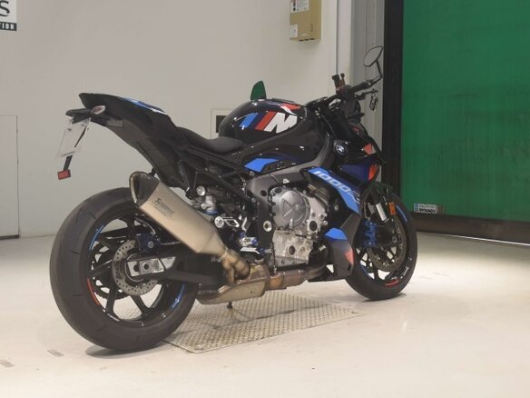 2024 BMW M 1000 R, чёрный, 2117000 рублей - вид 4