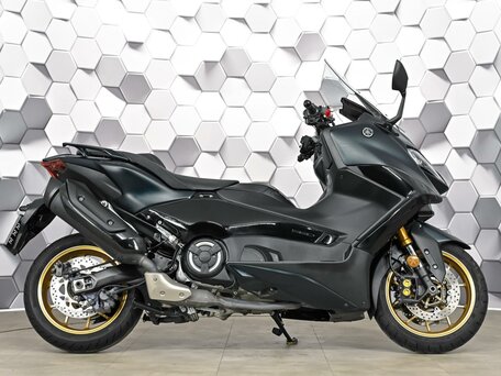2023 Yamaha TMAX, чёрный, 1277000 рублей, вид 3