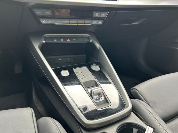 2023 Audi A3 35 TFSI Long IV (8Y), синий, 2230000 рублей - вид 16