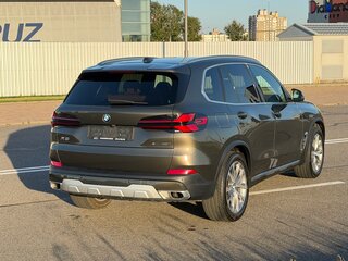 2023 BMW X5 40i IV (G05/G18) Рестайлинг, зелёный, 5500000 рублей, вид 4