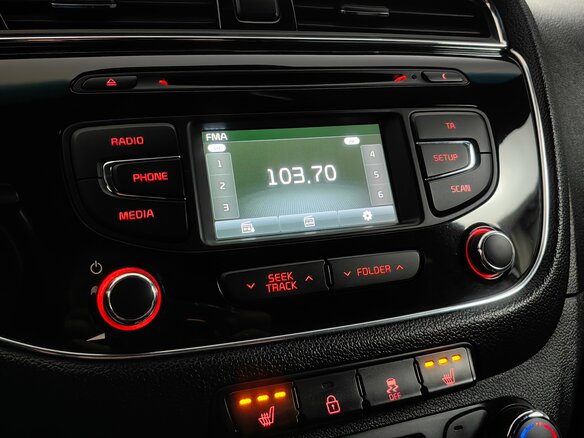 2016 Kia Ceed II Рестайлинг, серебристый, 1029000 рублей - вид 16