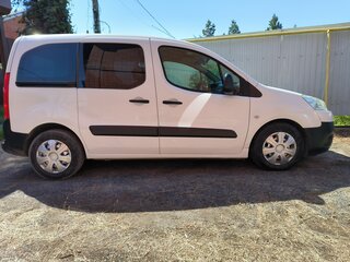 2012 Peugeot Partner II, белый, 689000 рублей, вид 5