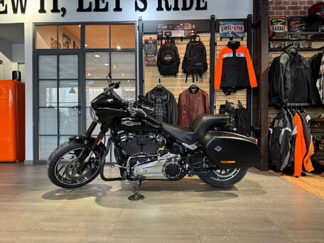 2019 Harley-Davidson Sport Glide, чёрный, 1790000 рублей, вид 3