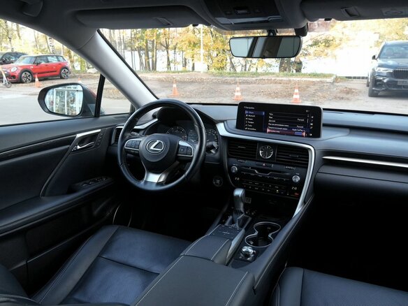2022 Lexus RX 300 IV Рестайлинг, красный, 5850000 рублей - вид 18