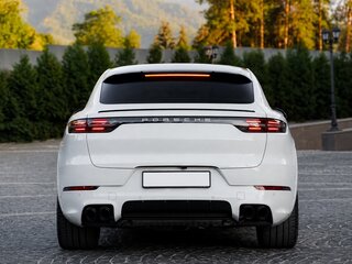 2021 Porsche Cayenne Coupé III, белый, 12900000 рублей, вид 3
