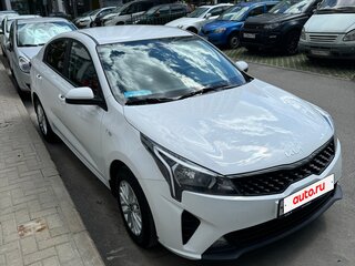 2022 Kia Rio IV Рестайлинг, белый, 1551000 рублей, вид 3