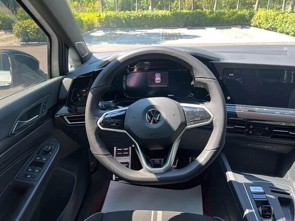 2022 Volkswagen Golf VIII, белый, 1900000 рублей - вид 12