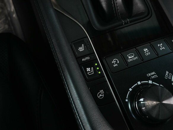 2020 Lexus LX 570 III Рестайлинг 2, чёрный - вид 17