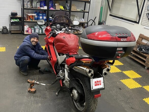 2005 Honda VFR 800, красный, 420000 рублей - вид 9