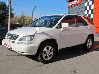 2002 Toyota Harrier I (XU10) Рестайлинг, белый, 840000 рублей, вид 1