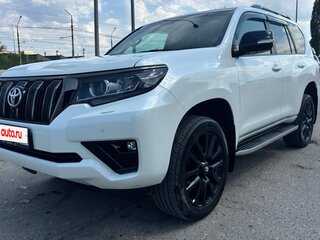 2020 Toyota Land Cruiser Prado 150 Series Рестайлинг 3, белый, 7600000 рублей, вид 2