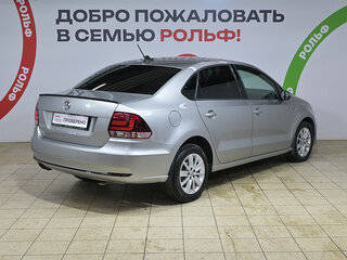 2019 Volkswagen Polo V Рестайлинг, серебристый, 1245000 рублей, вид 4