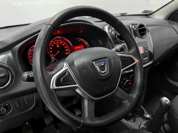 2018 Dacia Logan II Рестайлинг, белый, 985000 рублей - вид 9