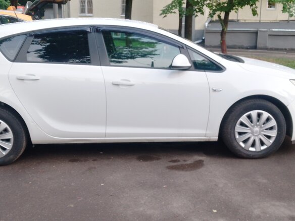 2015 Opel Astra J Рестайлинг, белый, 650000 рублей - вид 13