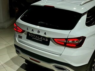 2024 Lada (ВАЗ) Vesta SW Cross I Рестайлинг (NG), белый, 1490000 рублей, вид 4