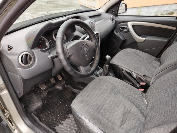 2014 Renault Duster I, бежевый, 800000 рублей - вид 8