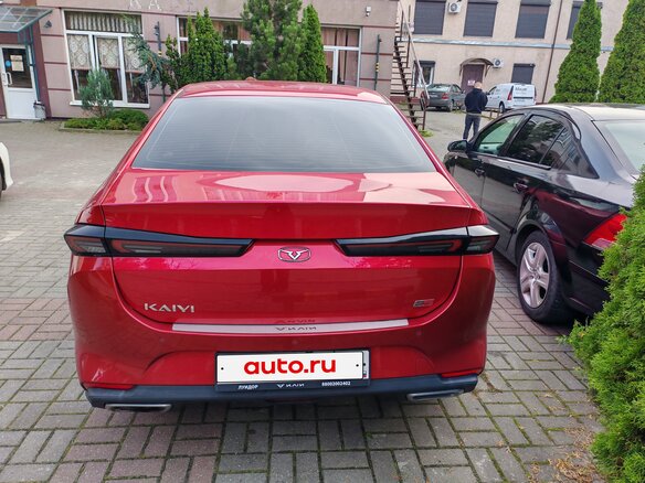 2023 Kaiyi E5, красный, 1600000 рублей - вид 3