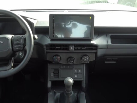 2026 Toyota Hilux IX, серебристый, 4410000 рублей, вид 2